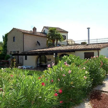 & Farmhouse In Le Marche Villa Sant'Angelo in Pontano